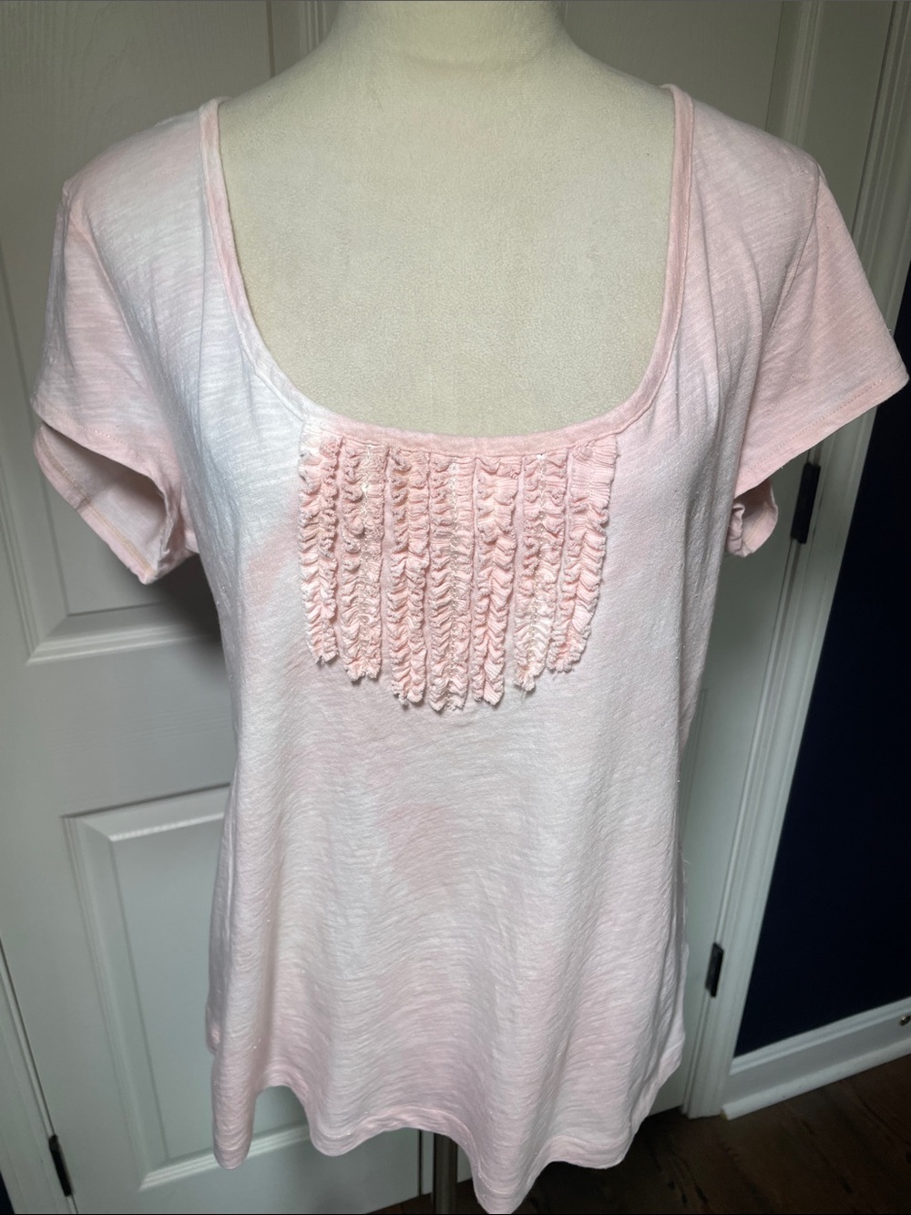 Banana Republic Light Pink Bleach‎ Tie Dye Ruffle Scoop Neck Short Sleeve Tee XL